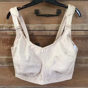 NWT Elila wireless bra